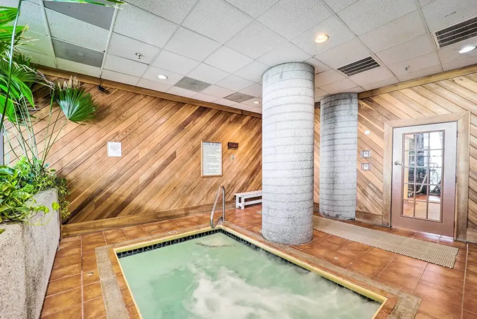 3 Mi to Sugar Mountain Resort: Condo w/ Balcony!