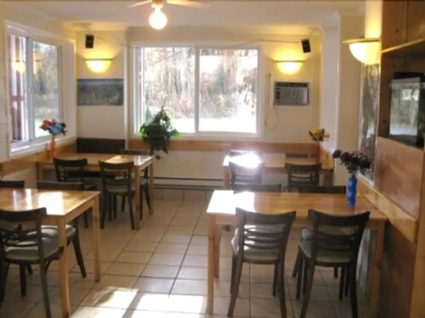 Revelstoke Gateway Inn