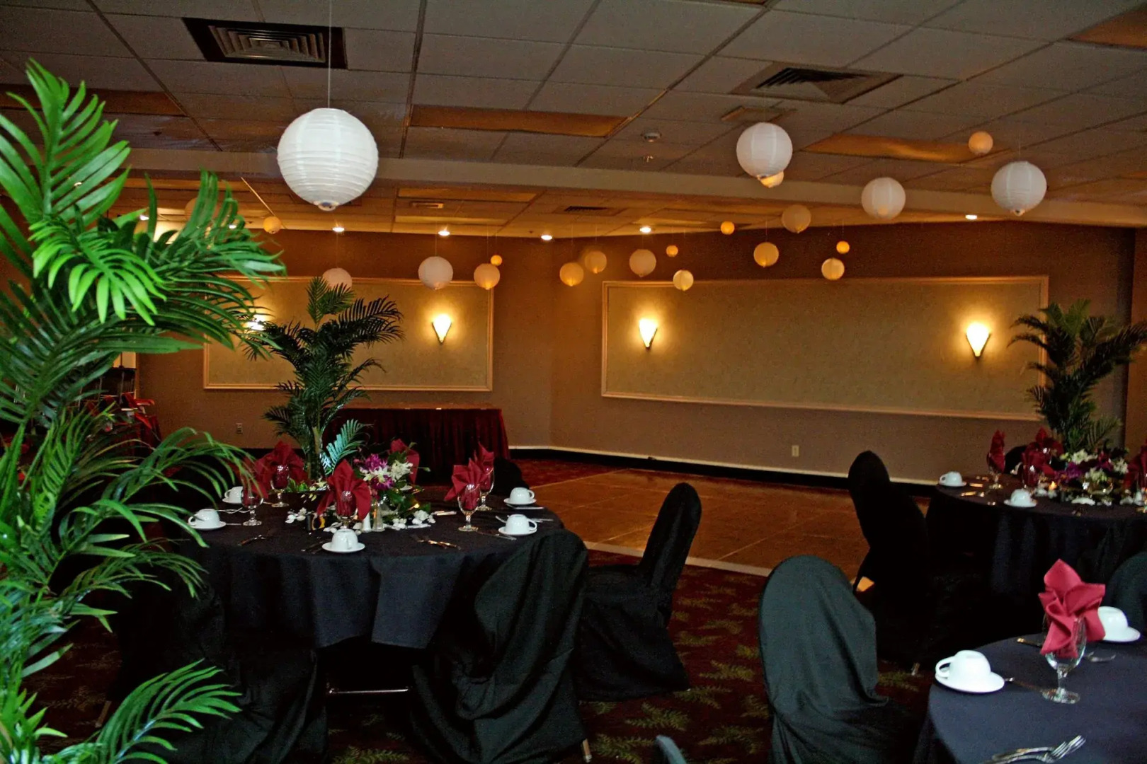 Rogue Regency Inn and Suites