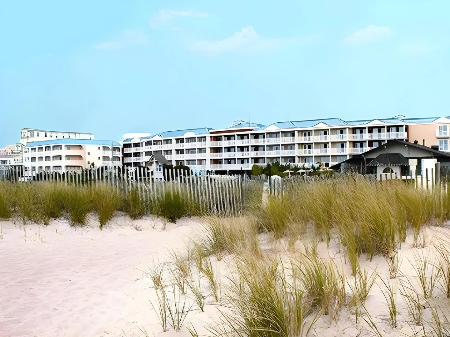 La Mer Beachfront Resort