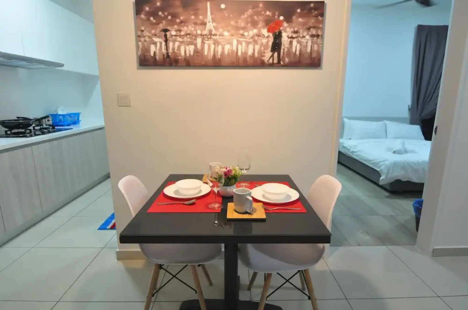 Kenwingston Square Garden by IdealHub