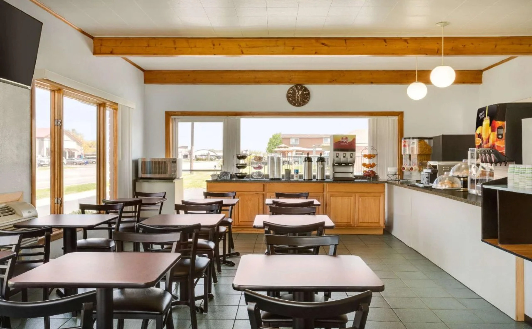 Travelodge by Wyndham Niagara Falls