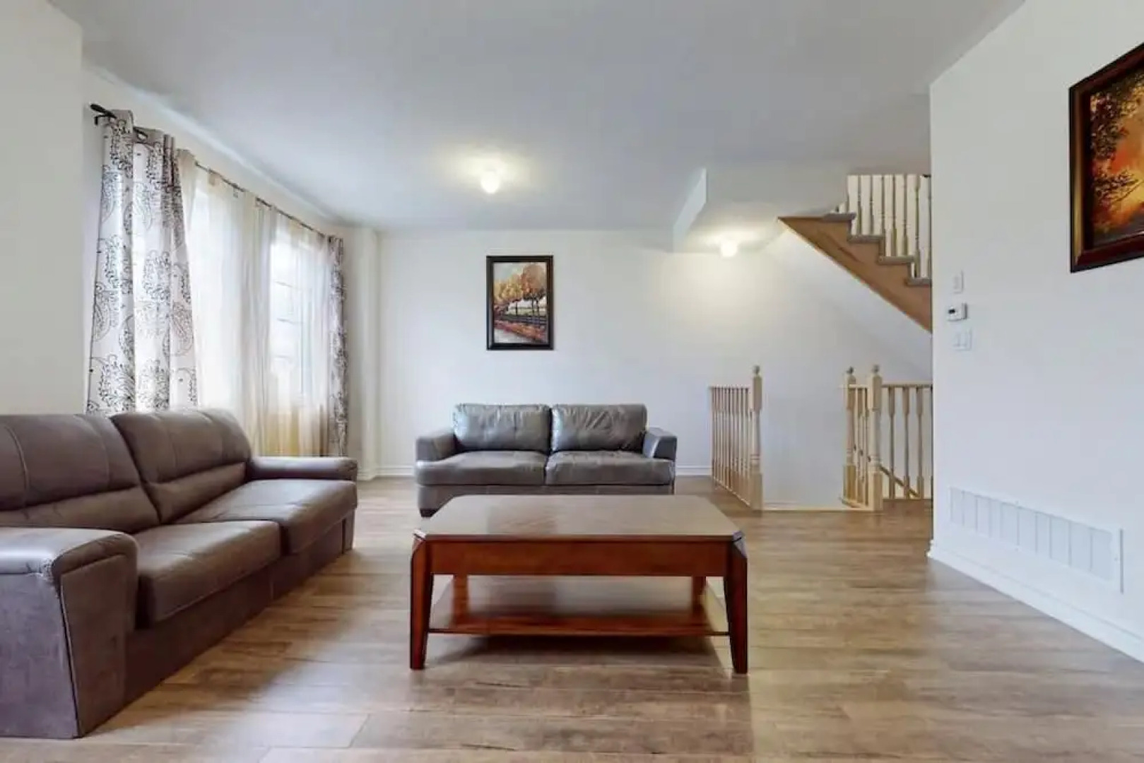 Elegant 3-bedroom House - Bowmanville