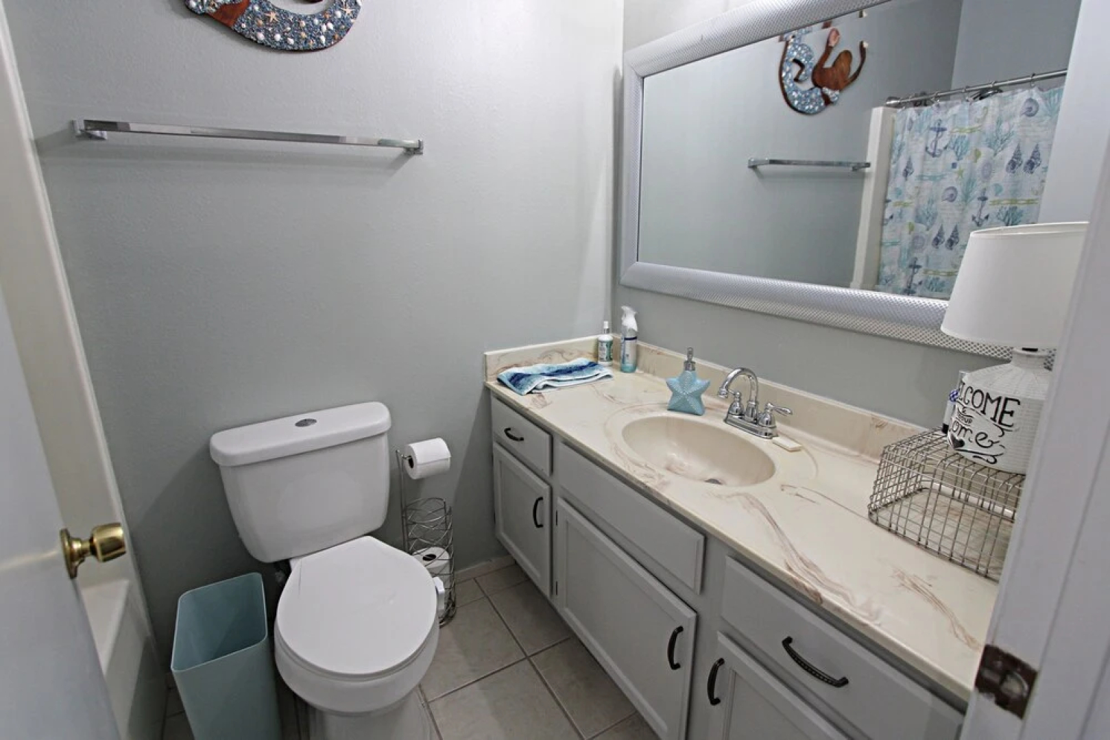 The Peaceful One 3 Bedroom Home by Redawning