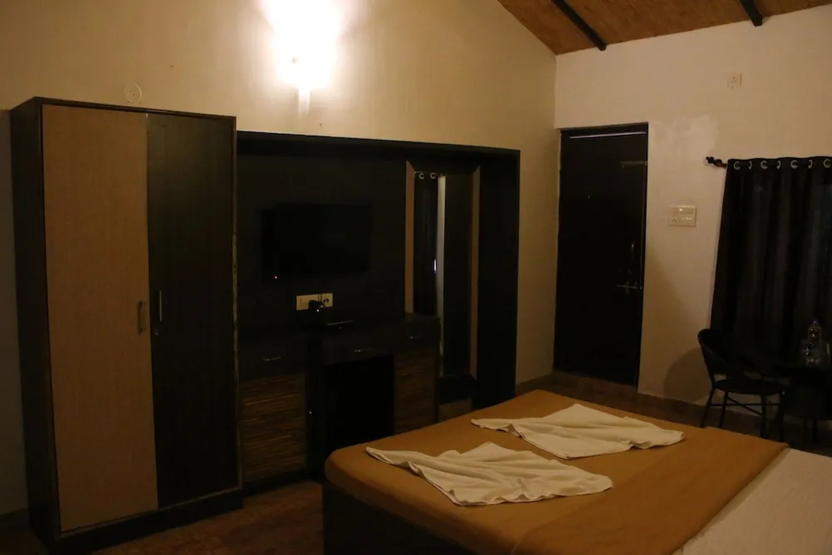 Shangri La Jungle Resort