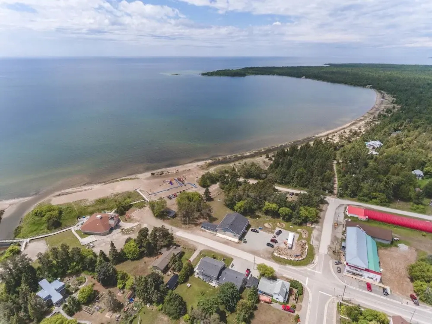 4 Bedroom Cottage On Manitoulin Island - Next to Sandy Beach!