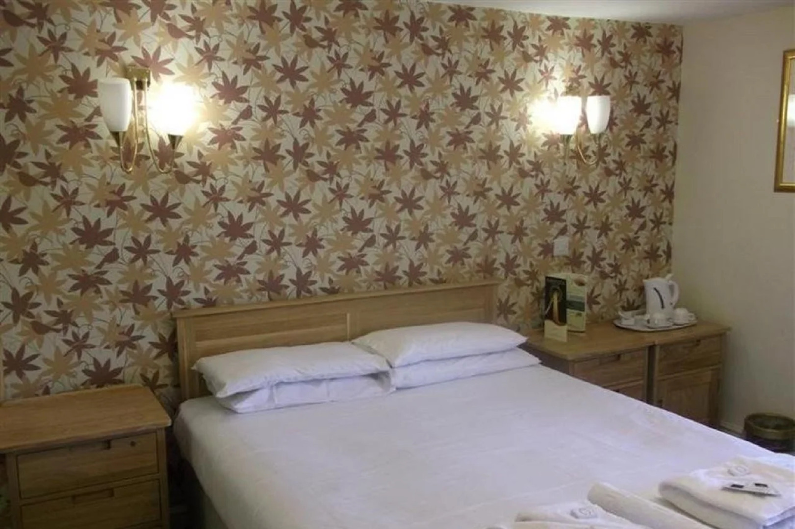 Radstock Hotel – RelaxInnz