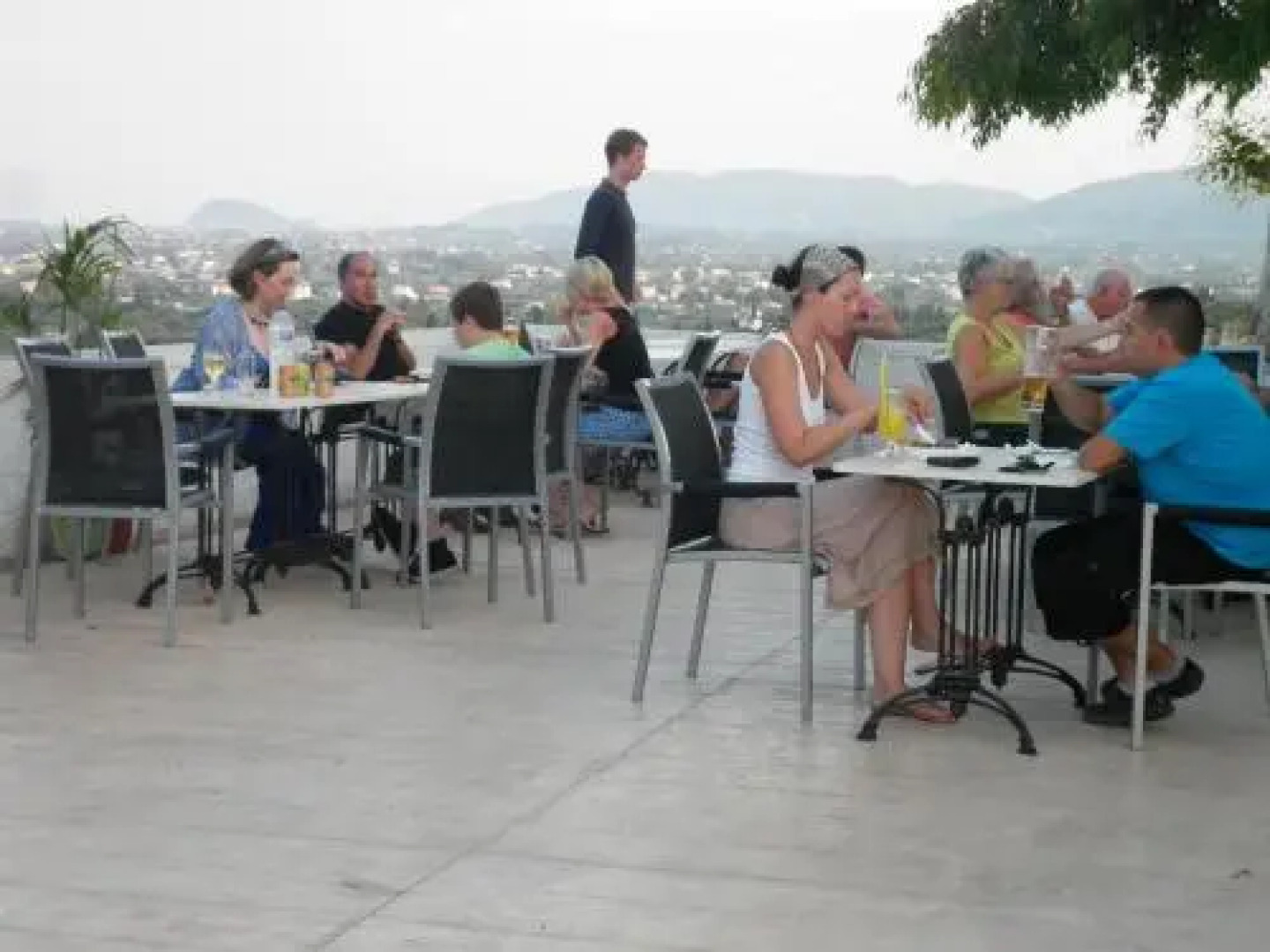 Kondarini's Sea View Studios