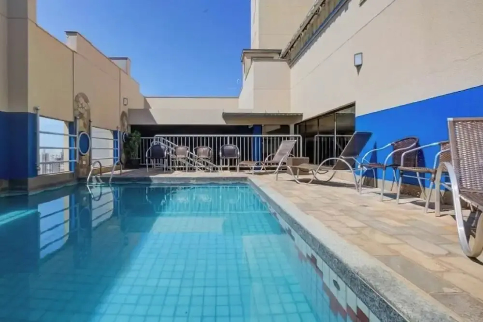 Apto Londrina Flat Hotel 704, 43 m2 , luxe, c jacuzzi