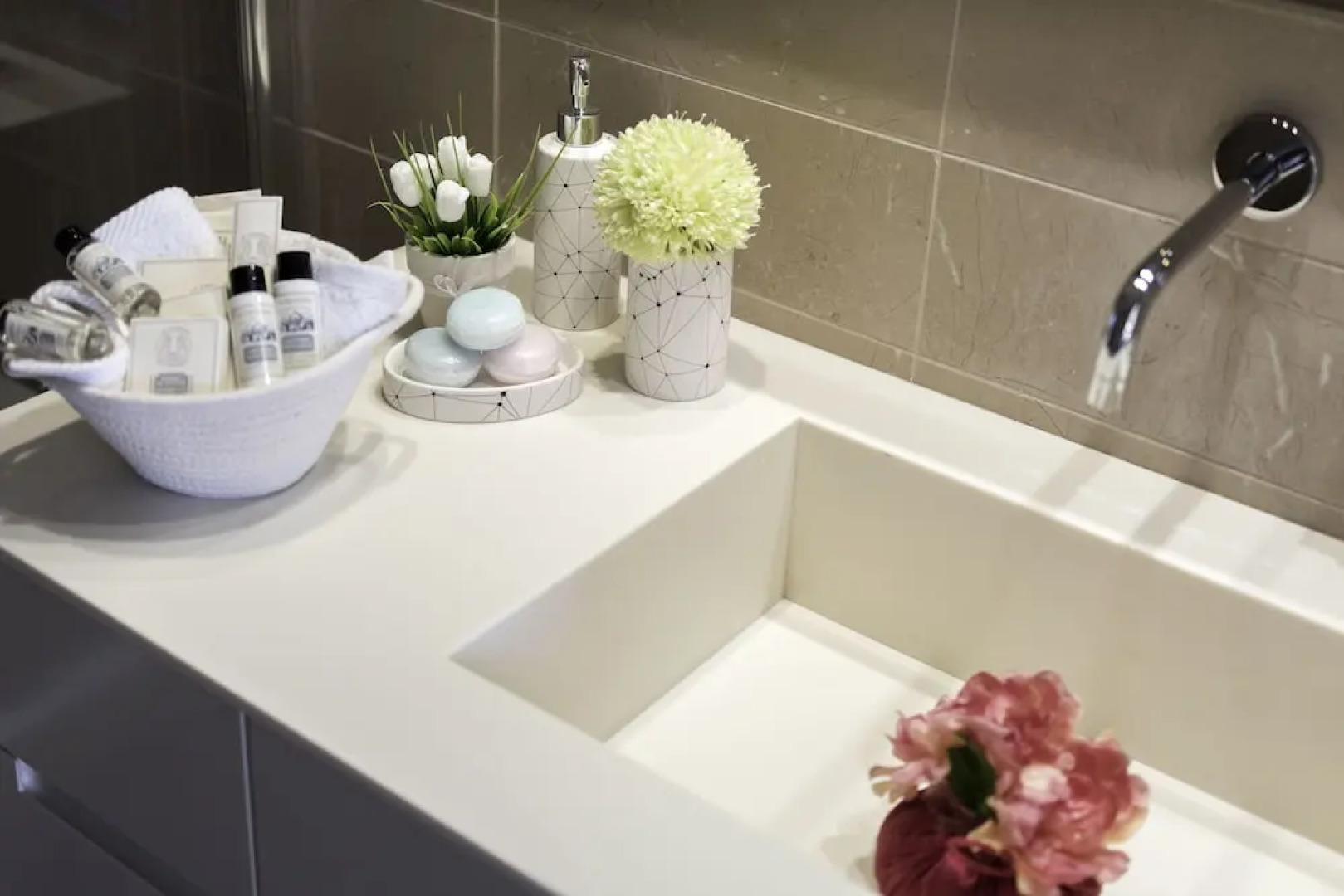 Sweet Inn Apartments-Mamilla