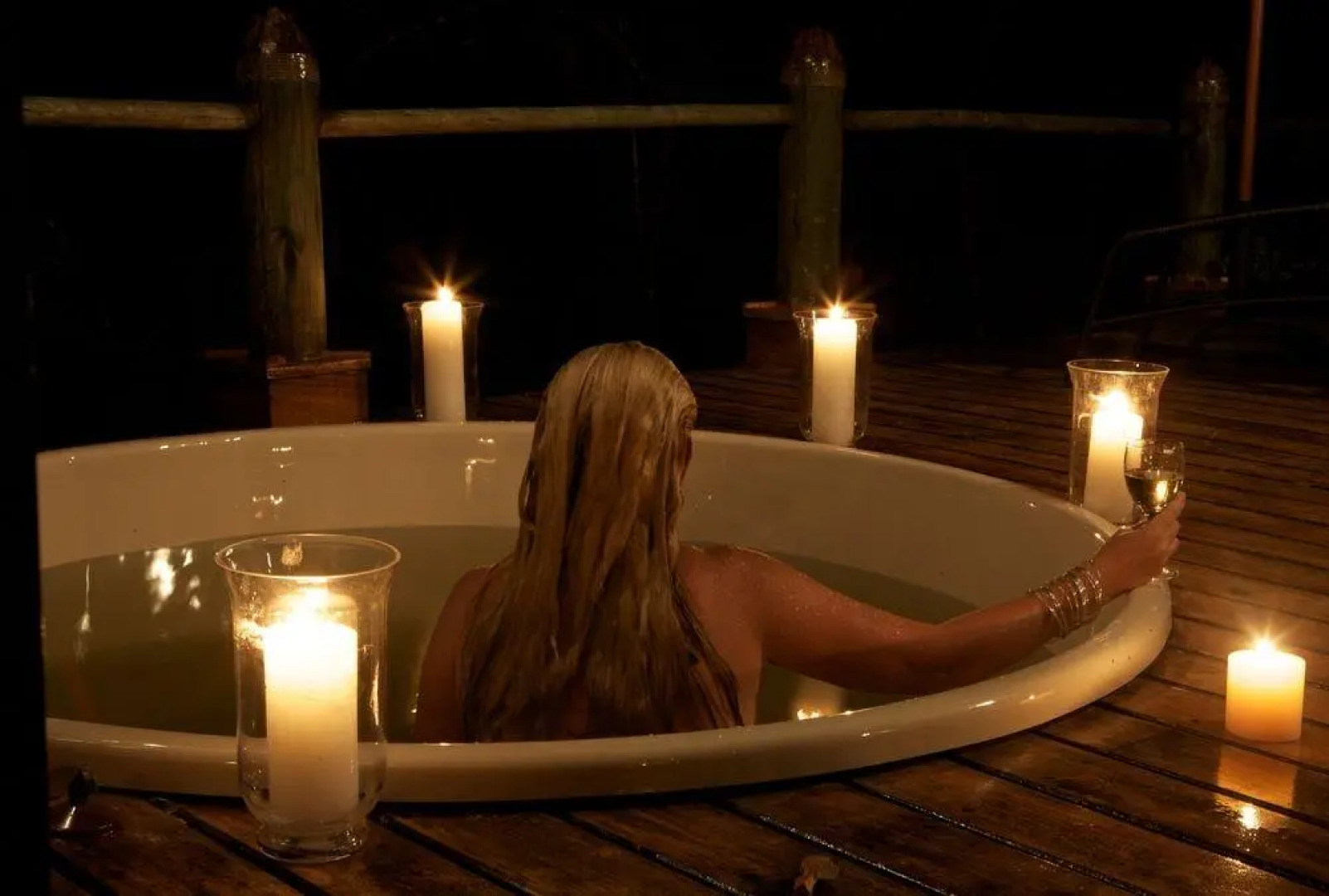 Serena Mivumo River Lodge