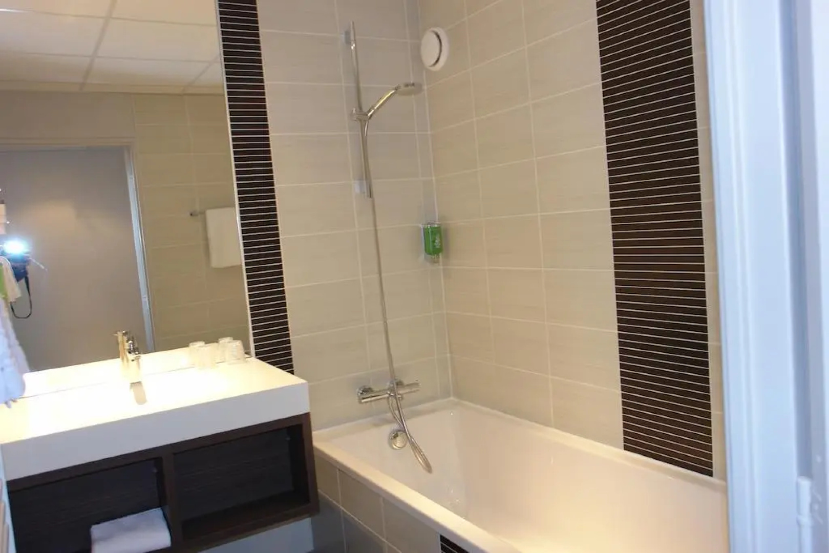 Brit Hotel Vannes-Theix