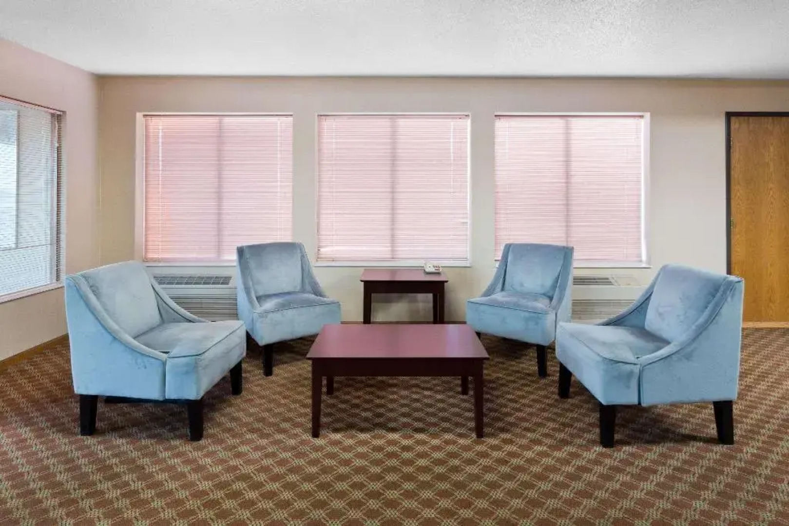 Super 8 By Wyndham Rochelle