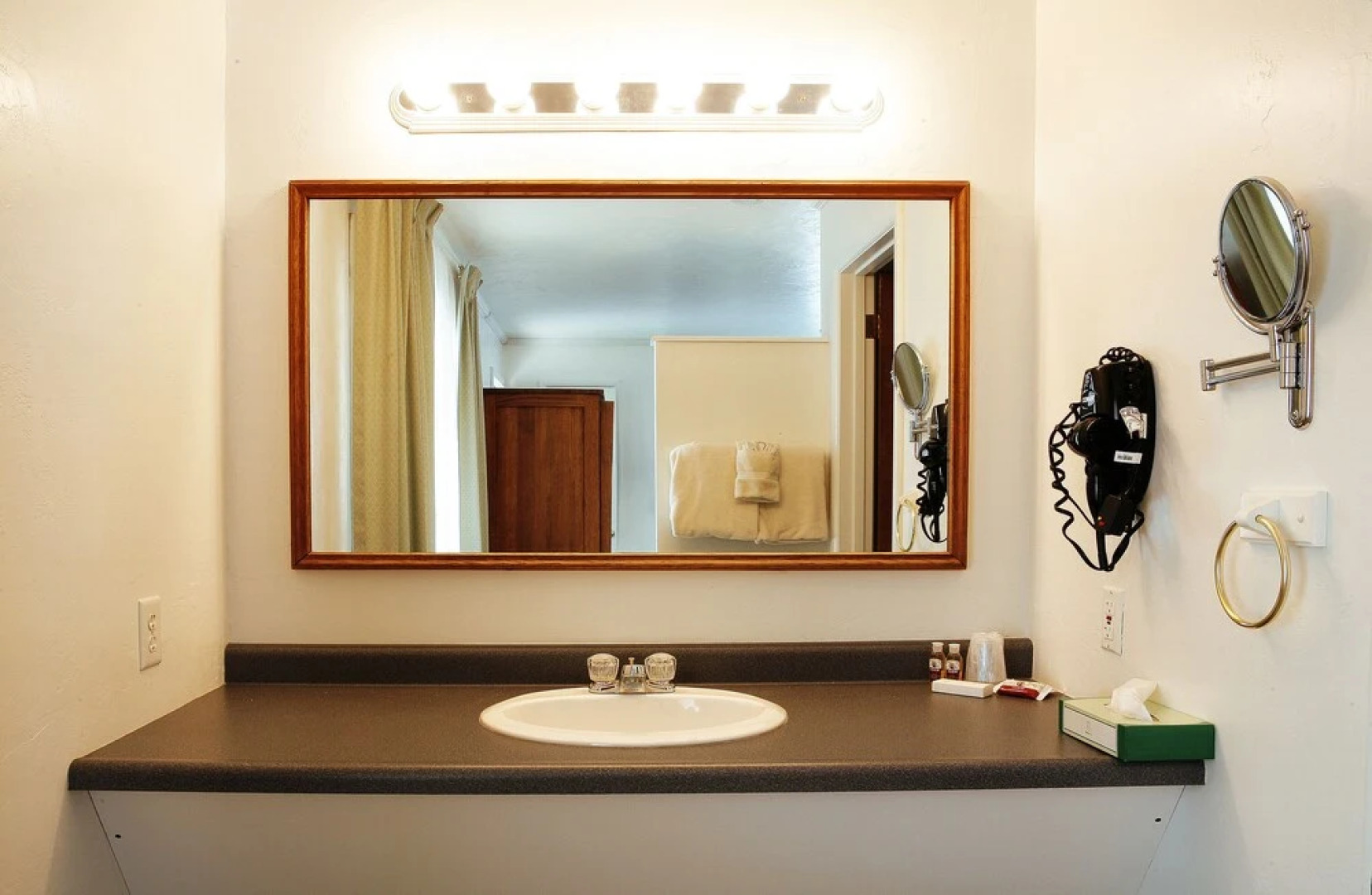 Peninsula Park-View Resort