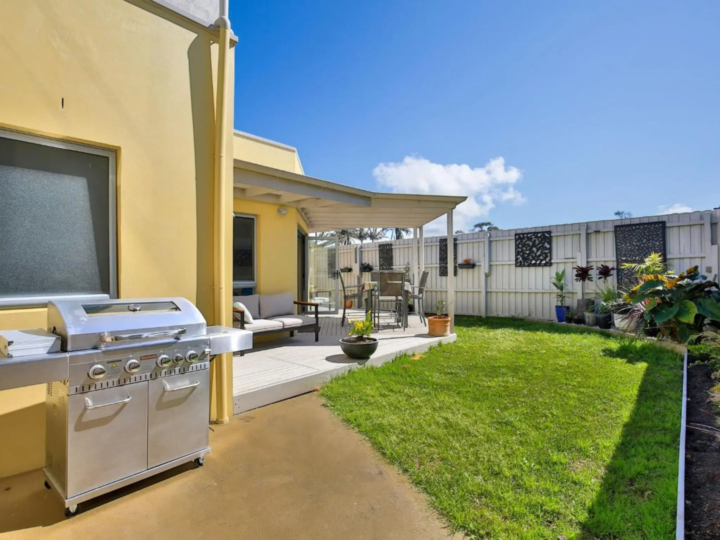 Thalassa I Pet Friendly I 2 Mins Walk to Beach