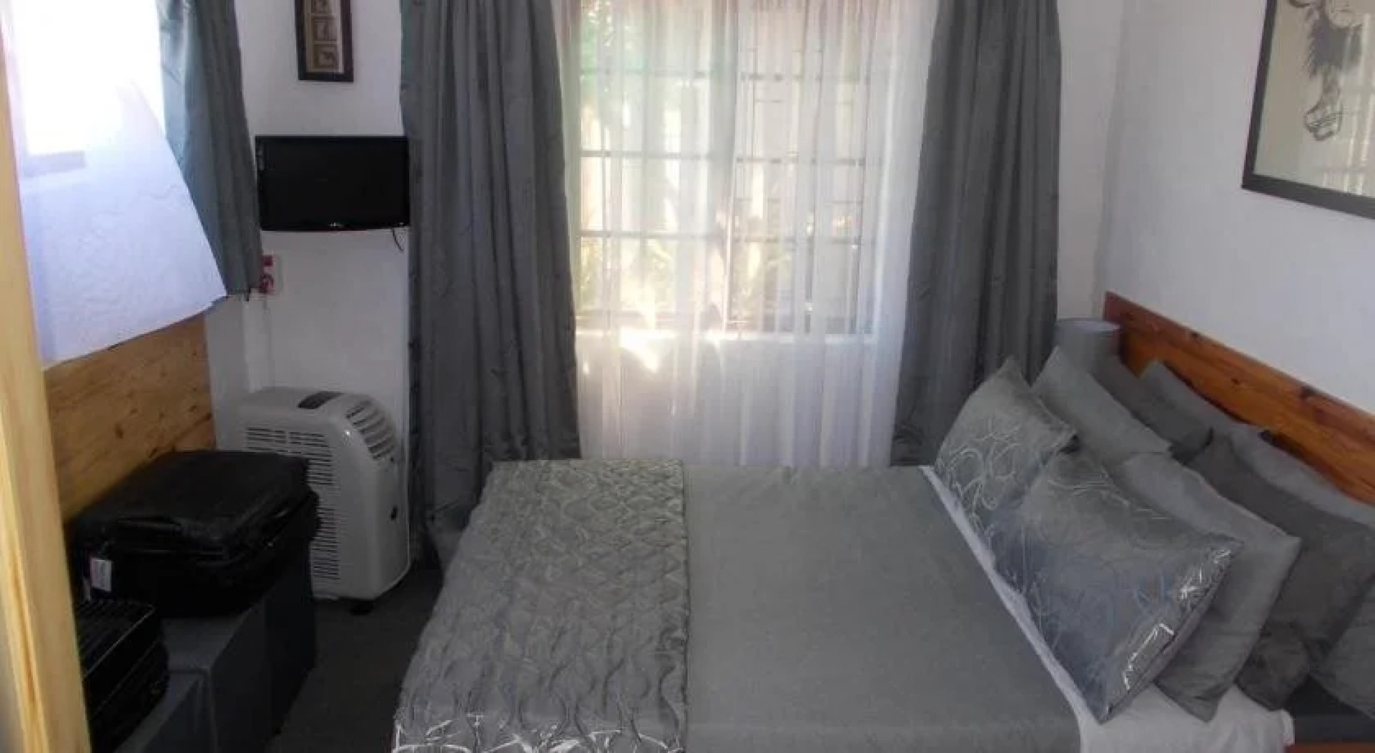 Villa Ocean Crest Guesthouse and B&B