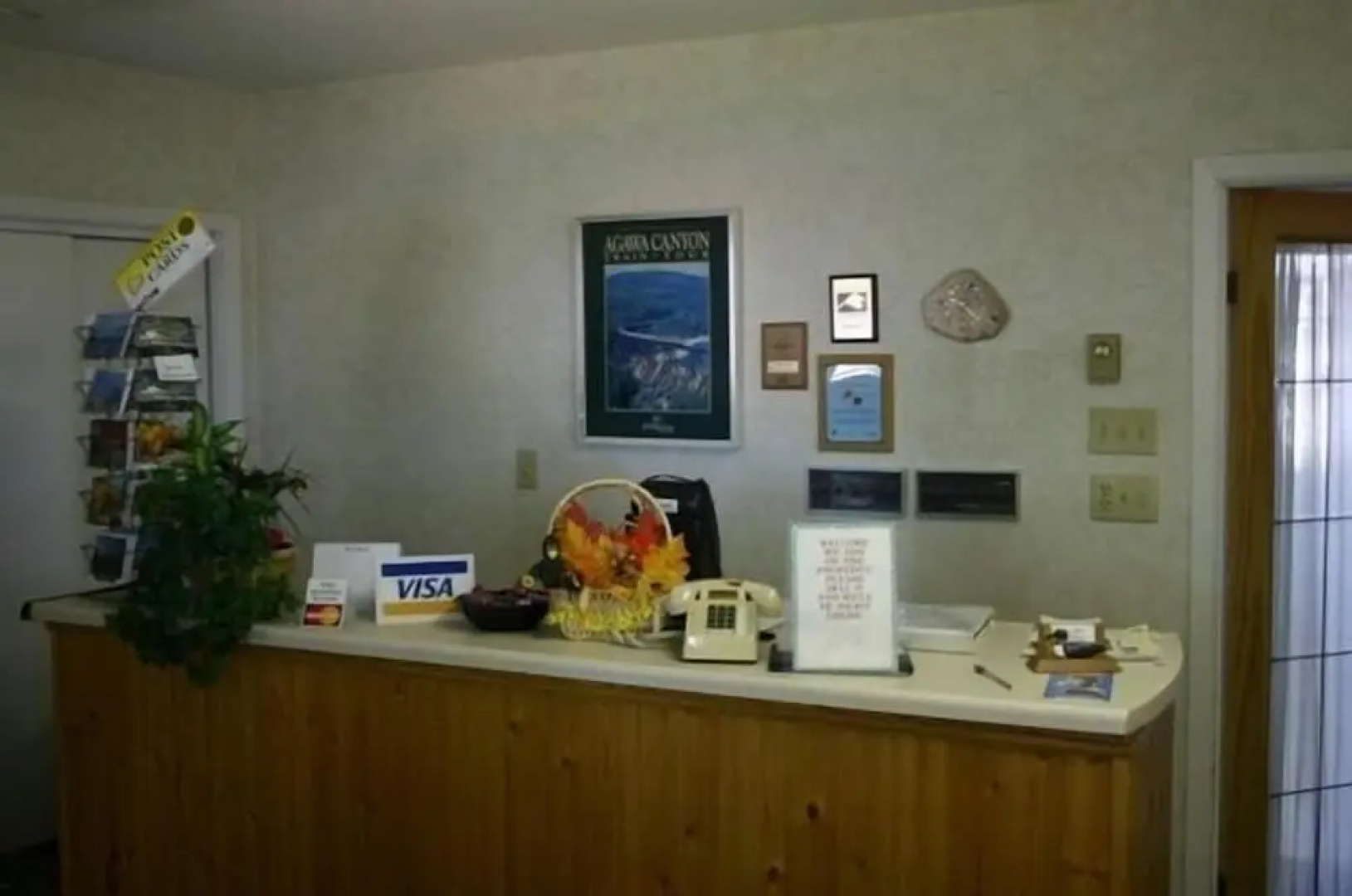 Skyline Motel