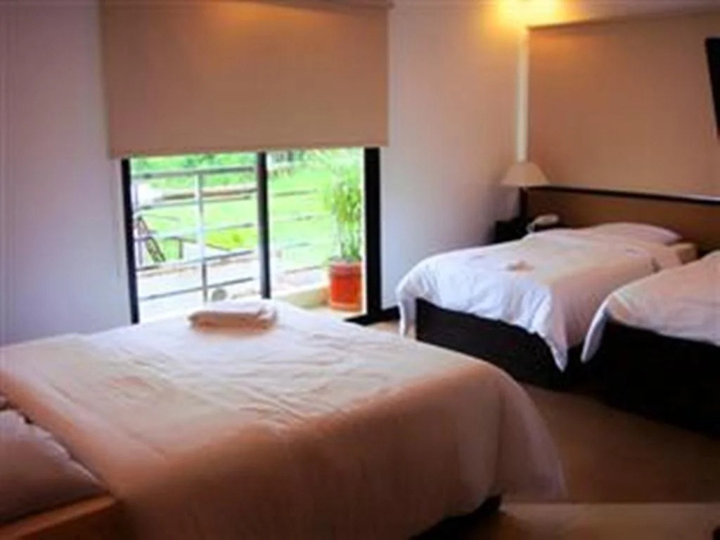 Tagaytay Haven Hotel Mendez