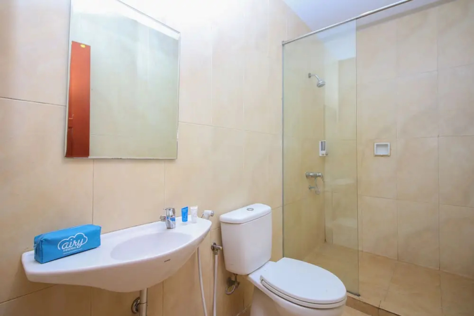 Airy Mandonga Saranani 168 Kendari