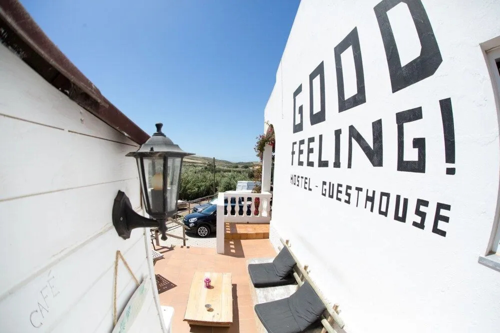 Good Feeling Hostel & Guesthouse