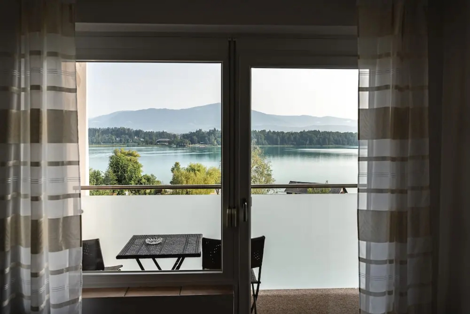 Faaker See Inn by S4Y