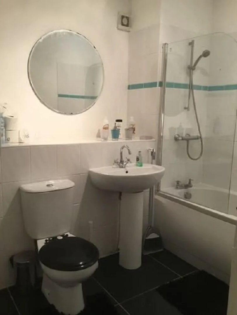 Broadstone House near Glasgow Airport