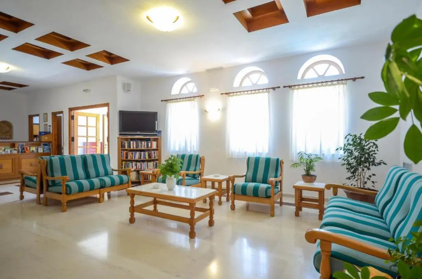 Proteas Hotel & Suites