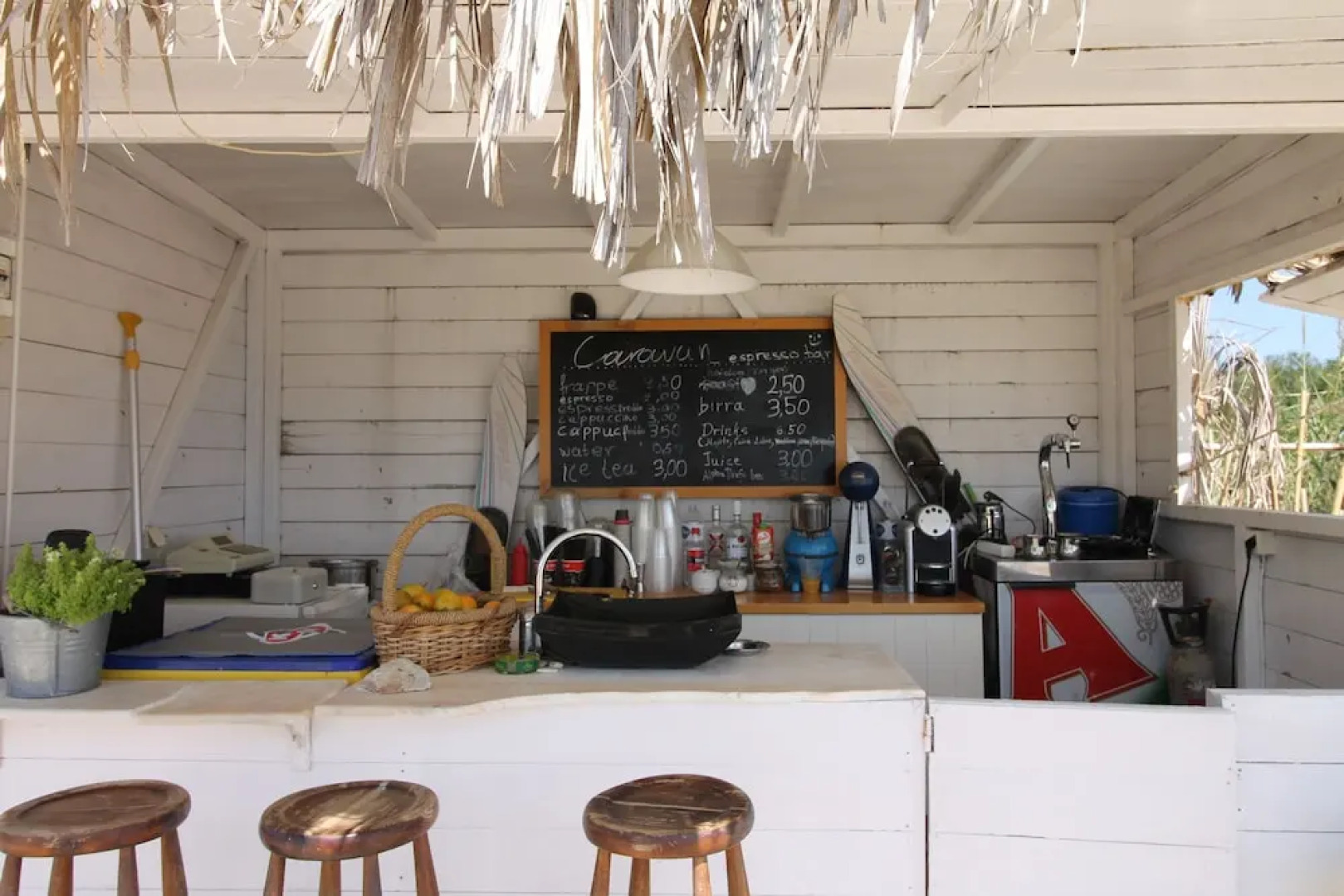 Despotiko Apartment Hotel & Suites