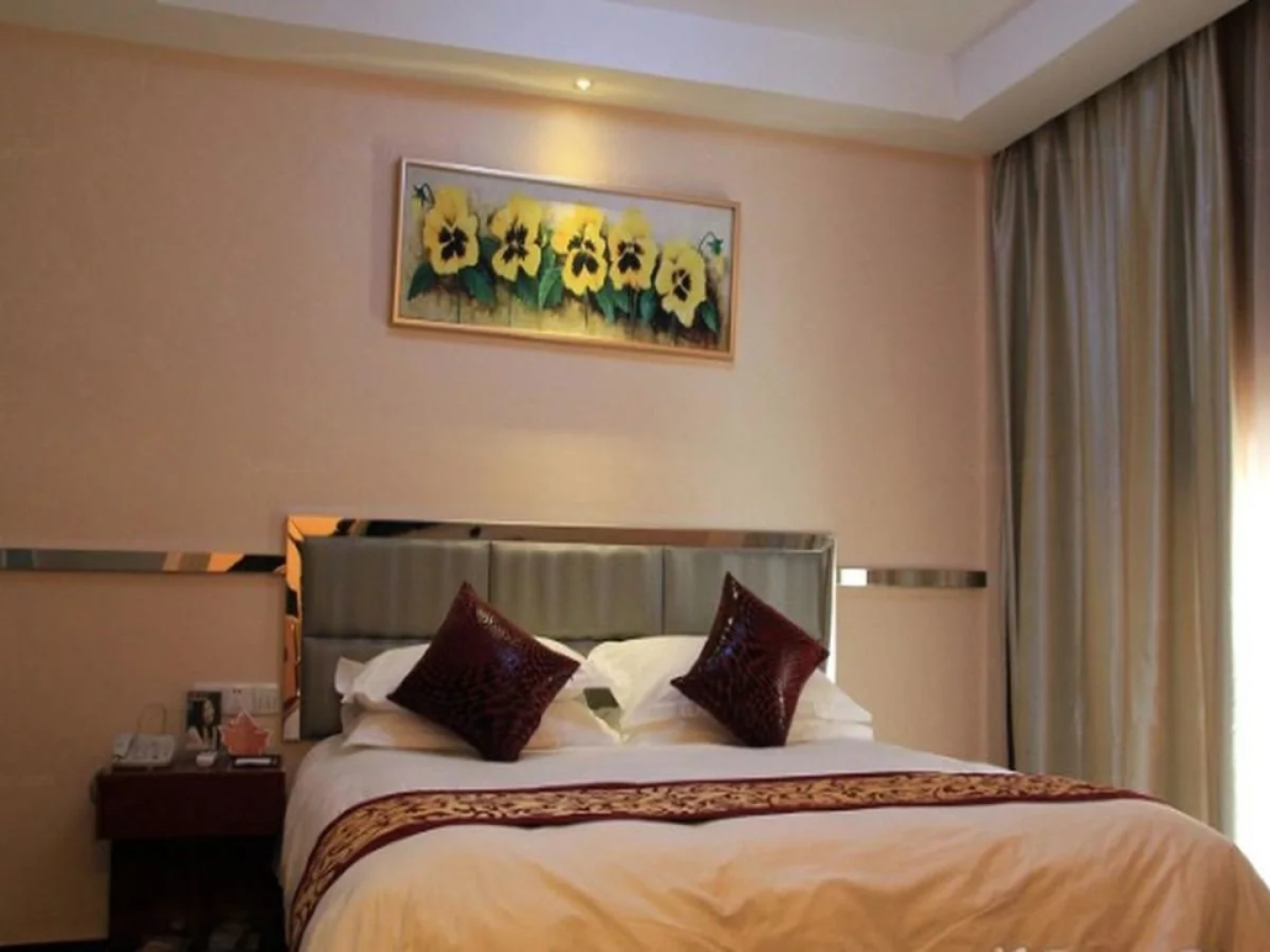 Yiwu Tdidi Fashion Hotel