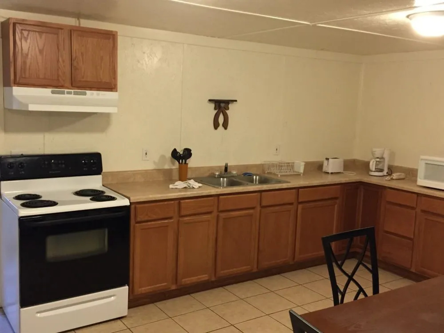 Ritz Motel & Lodging