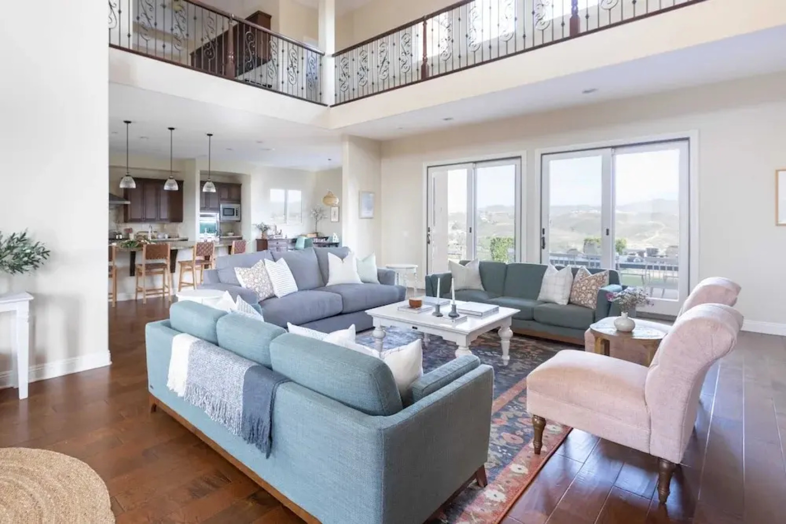 Palazzo Del Sol By Avantstay Breathtaking Home w/ Mountain Views & Hot Tub