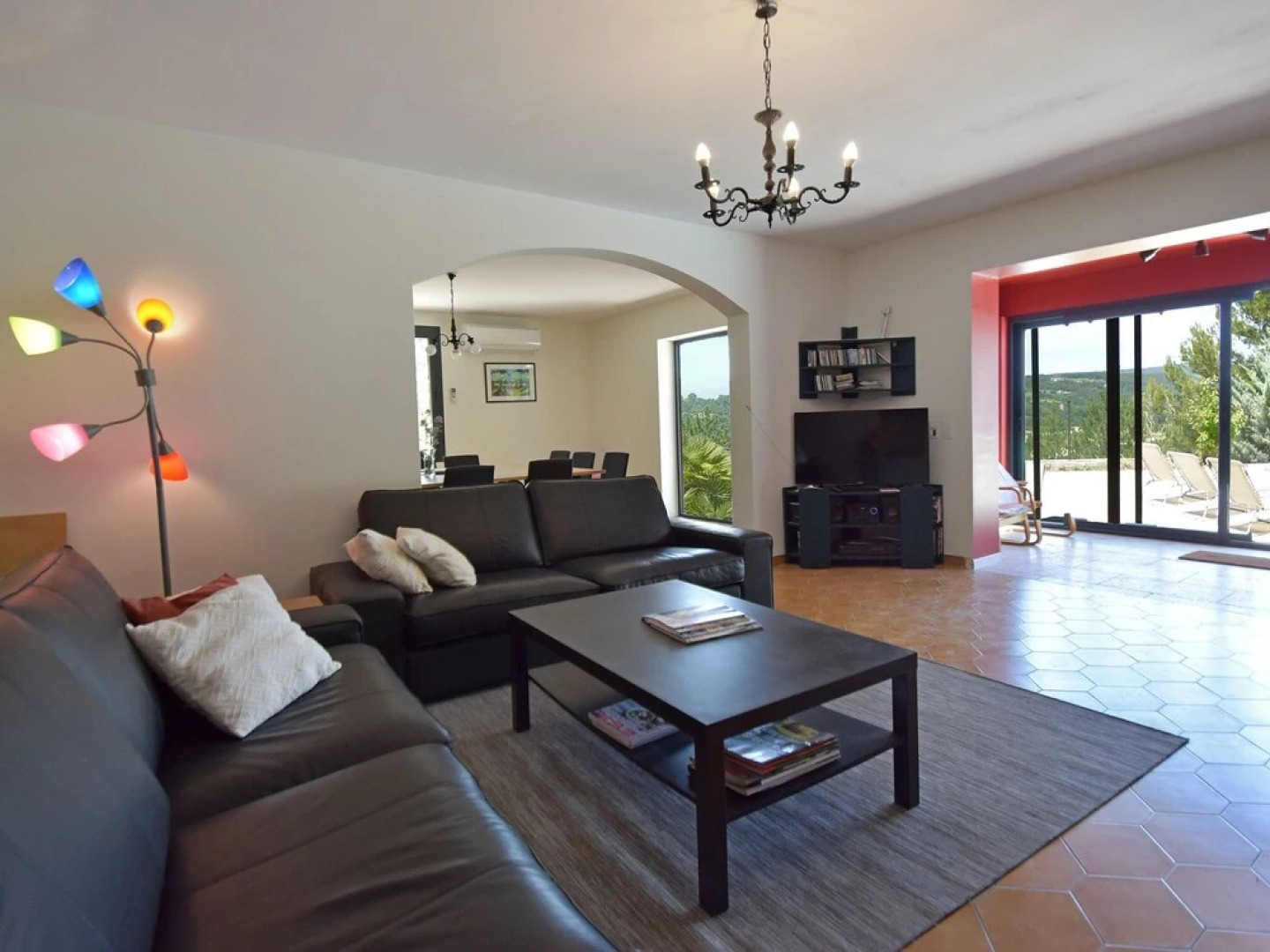 Villa With Heated Pool, Beautiful View and Garden, Near Vaison-la-romaine