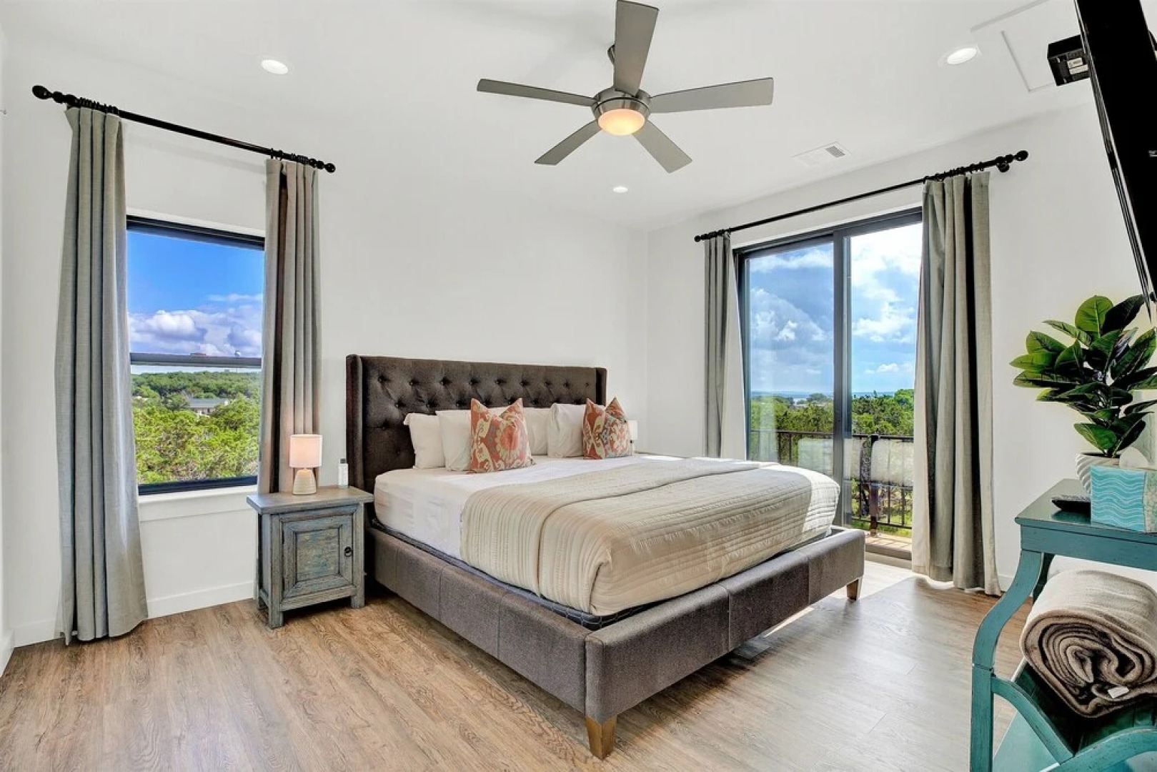 Luxury Lakeview Home W/pool-beach and Boat Access