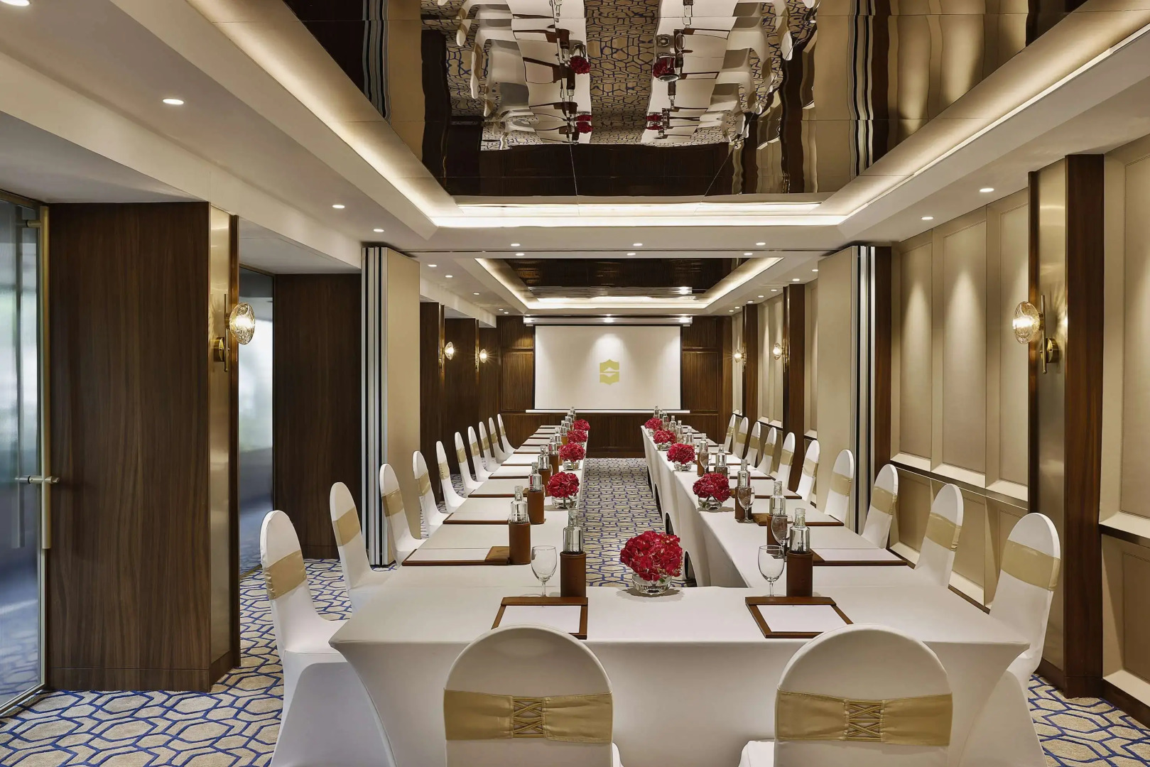 Shangri-La Eros, New Delhi