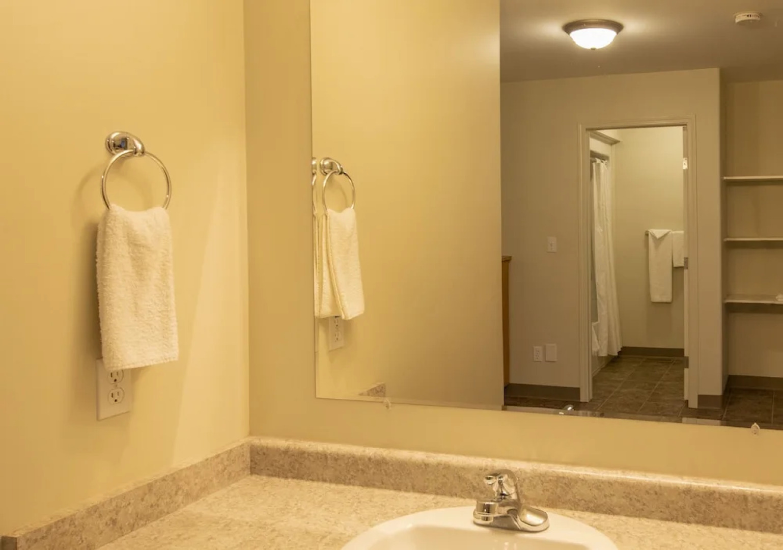 Dunvegan Inn and Suites