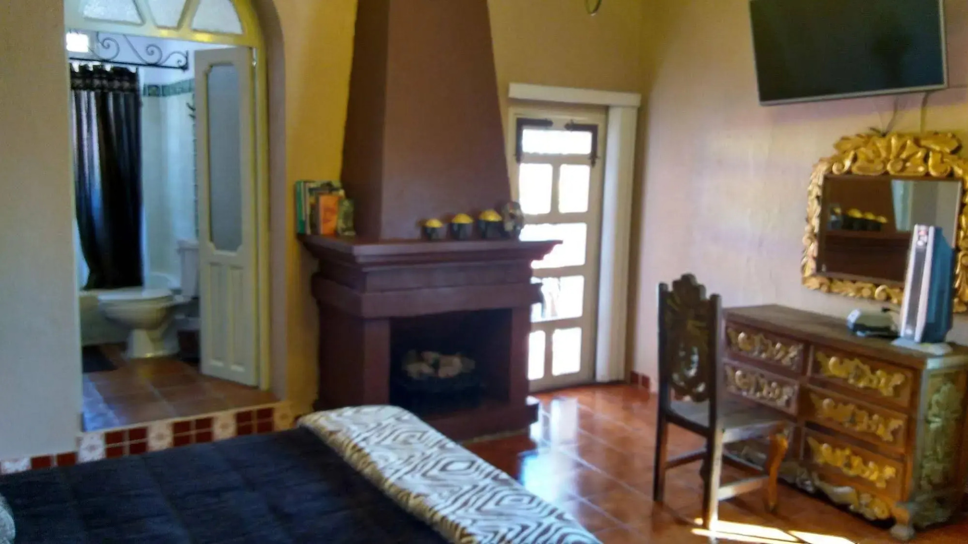 Casa Espejos Holistic B&B- Adults Only