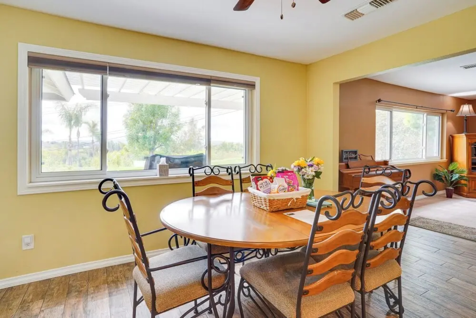 Santa Ana Home w/ Patio, 9 Mi to Disneyland!