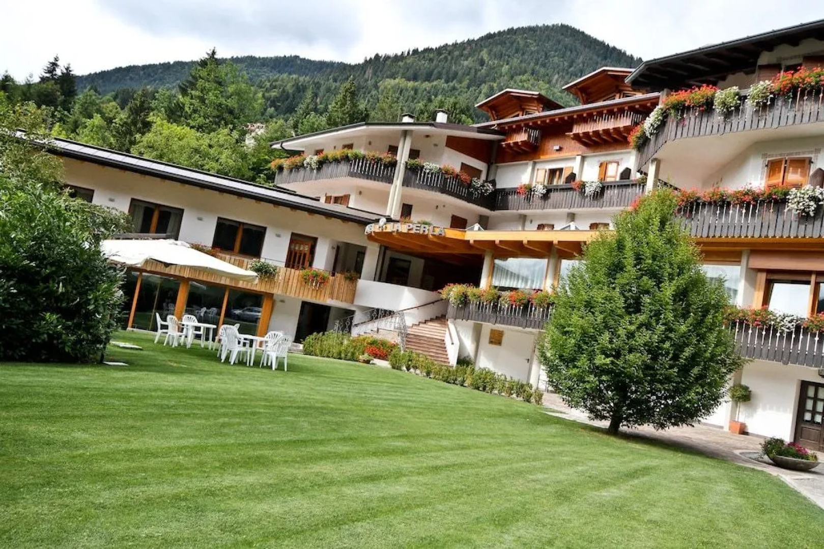 Hotel La Perla