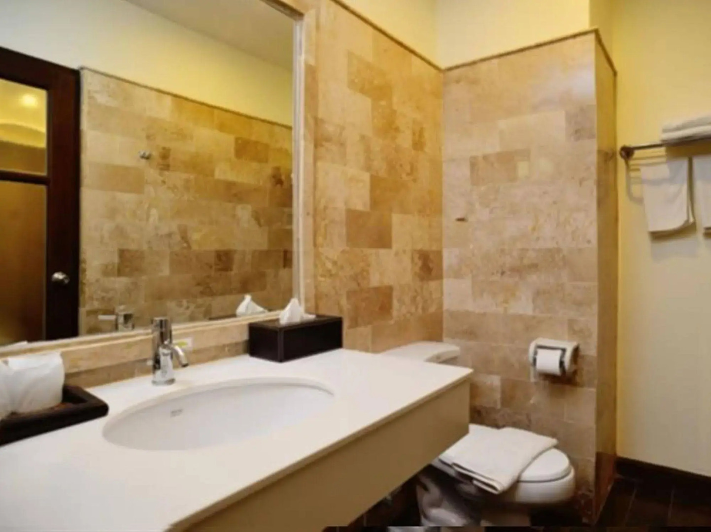 Kamala Beachfront Apartment