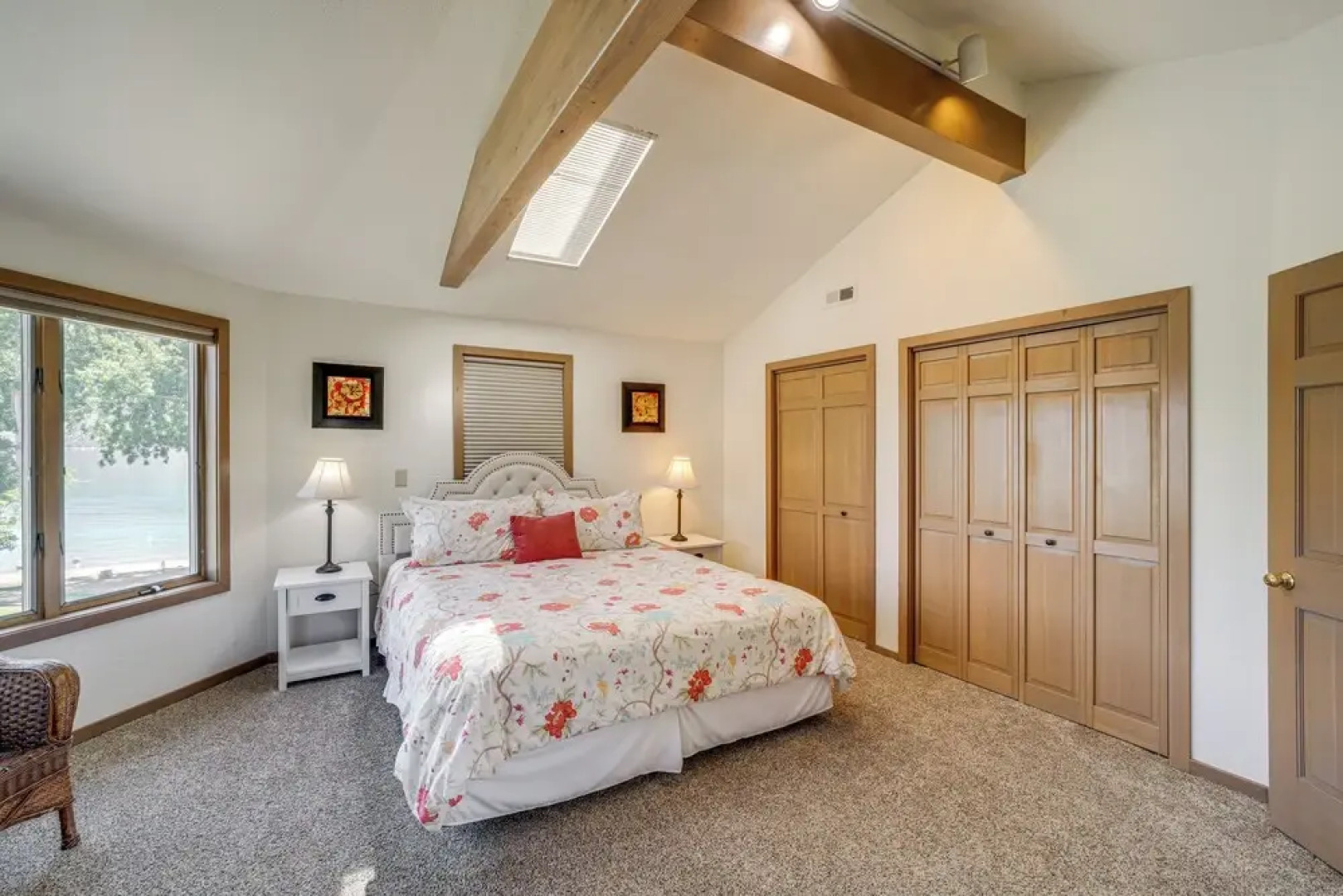 Modern Retreat w/ Hot Tub - Steps to Lake Chelan!