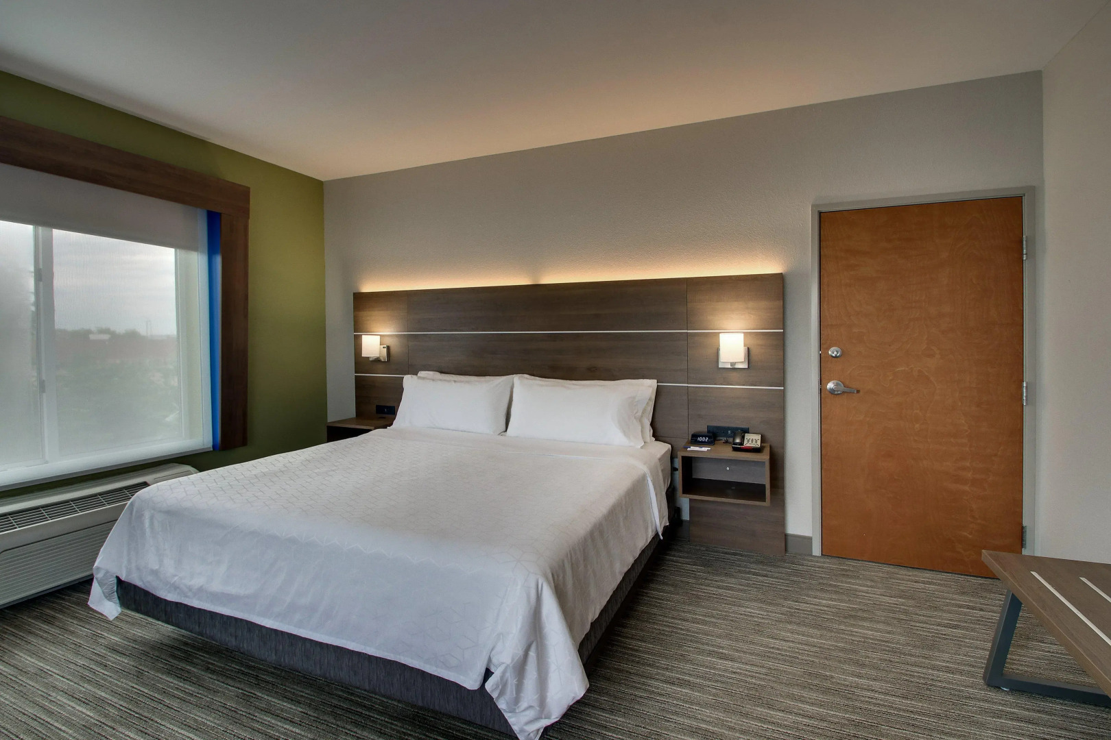 Holiday Inn Express & Suites Waukegan by IHG