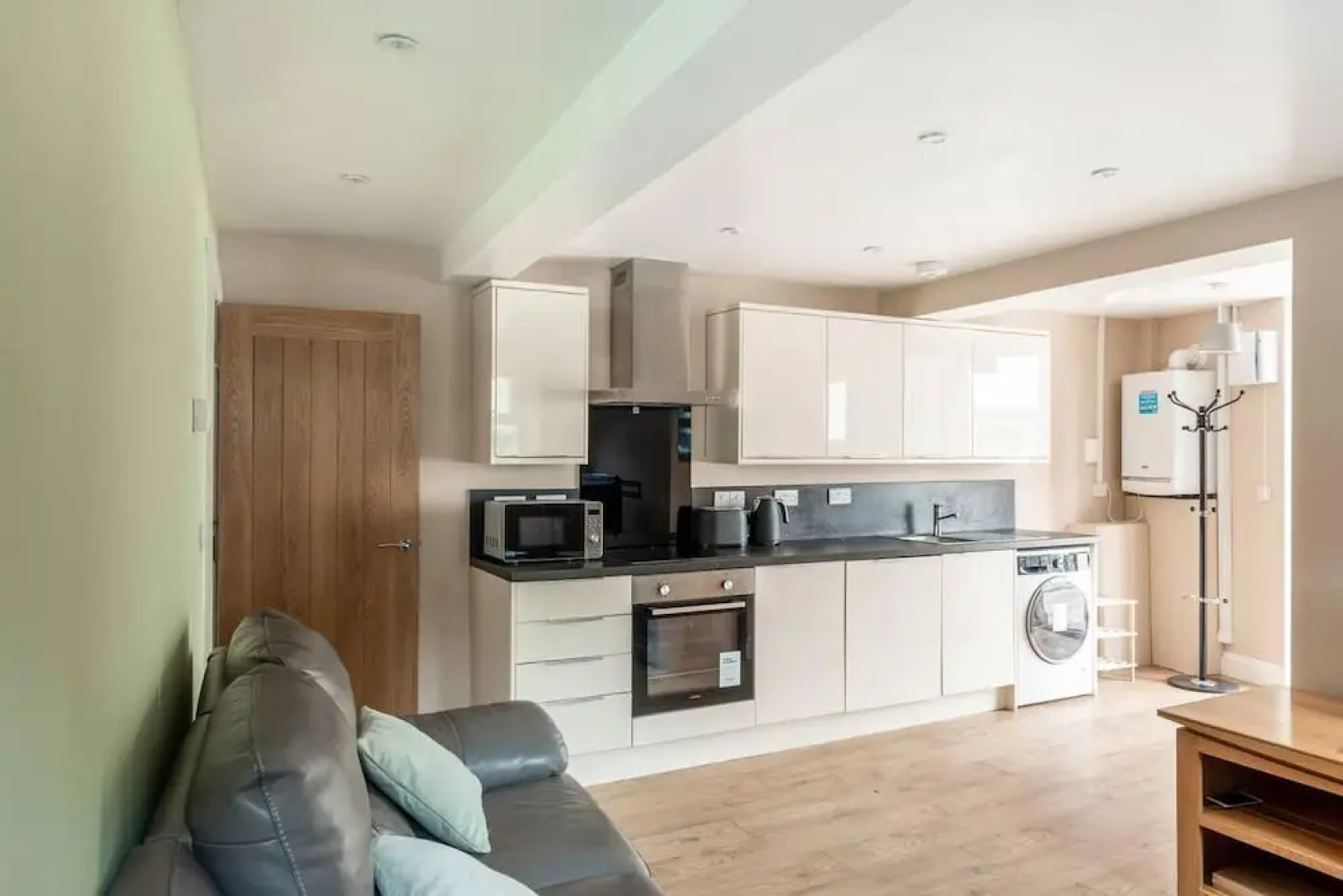 Beautiful 2-bed House in Egremont Milo's Place