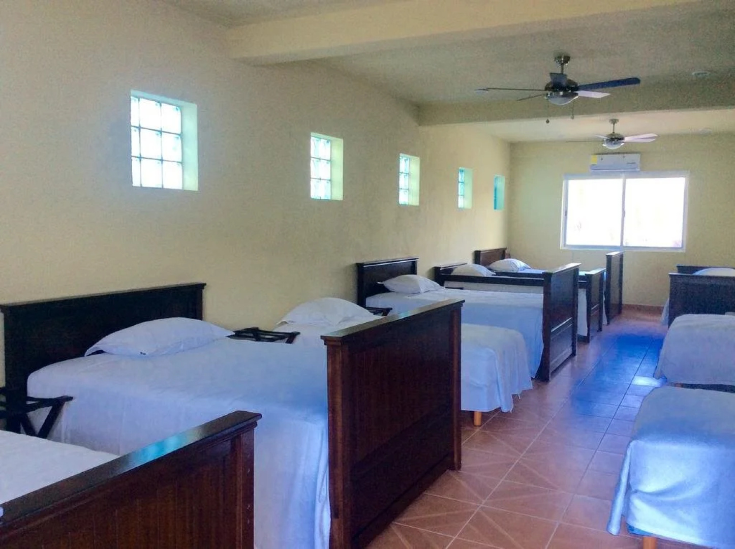 Casa Paloma Blanca Hostel