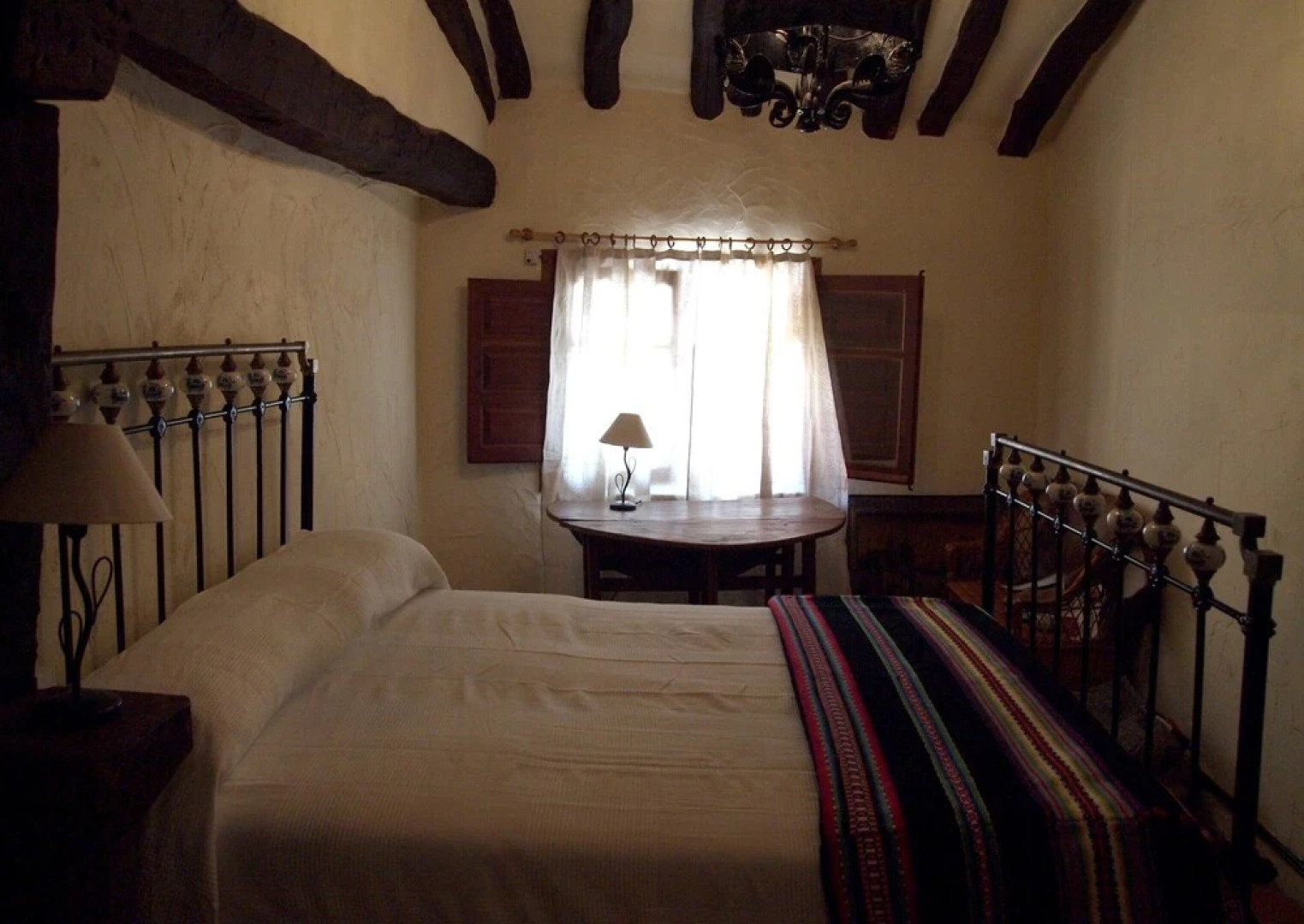 House With 4 Bedrooms in Villasur de Herreros, With Wonderful Lake View, Furnished Garden and Wifi