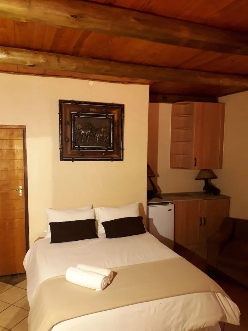 African Explorer Private Game Lodge