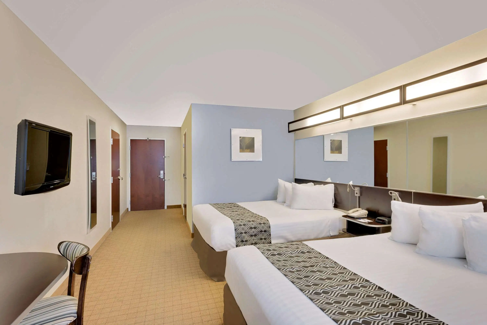 Microtel Inn & Suites by Wyndham Geneva
