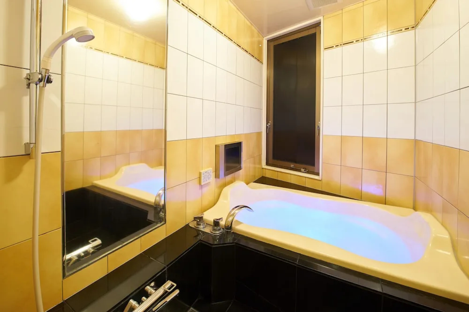 Hotel AQUA Blue Yokosuka - Adults Only