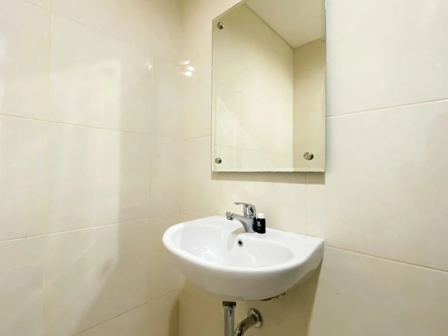 Comfort And Homey Studio Room (No Kitchen) Elvis Tower Apartment