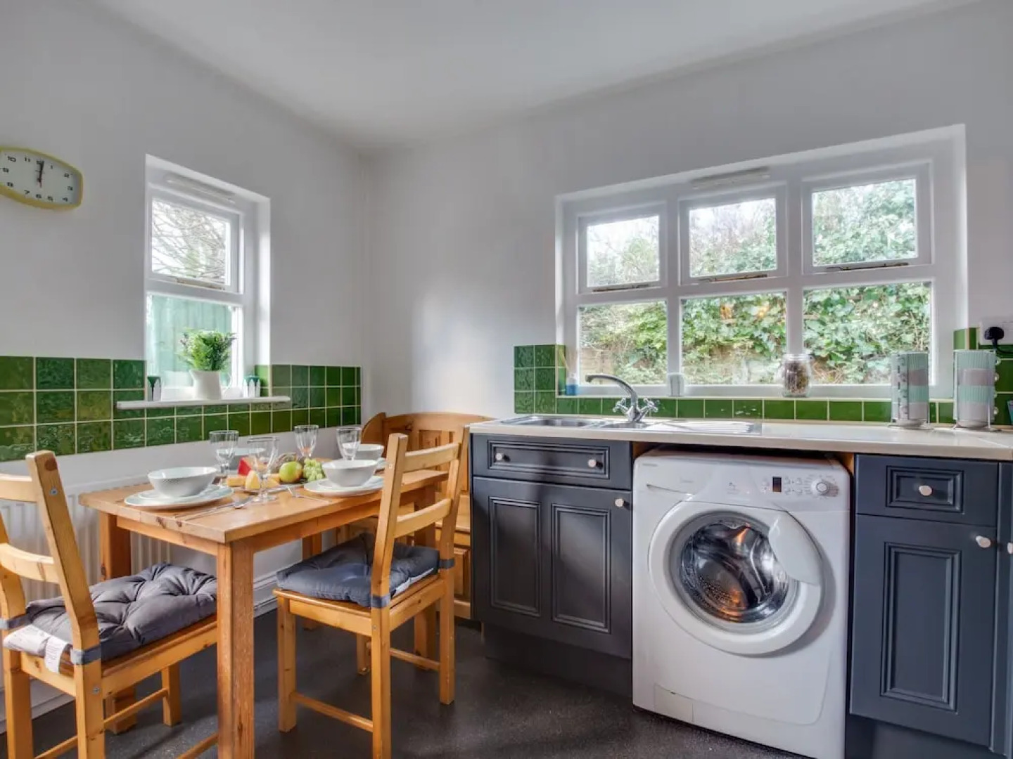 Modern Holiday Home in Saundersfoot With Garden