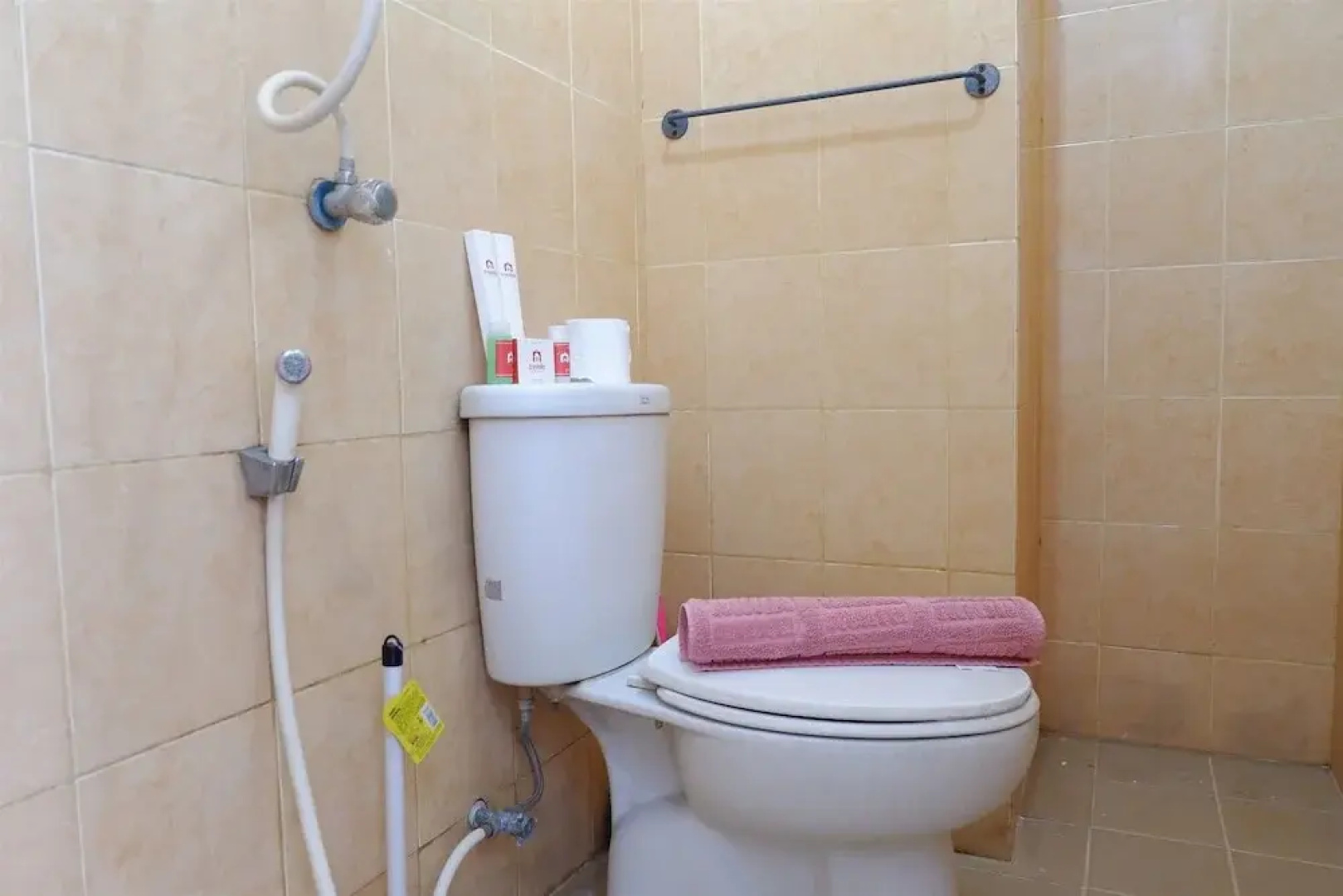 Spacious 2Br Paragon Village Apartment Near Supermall Karawaci